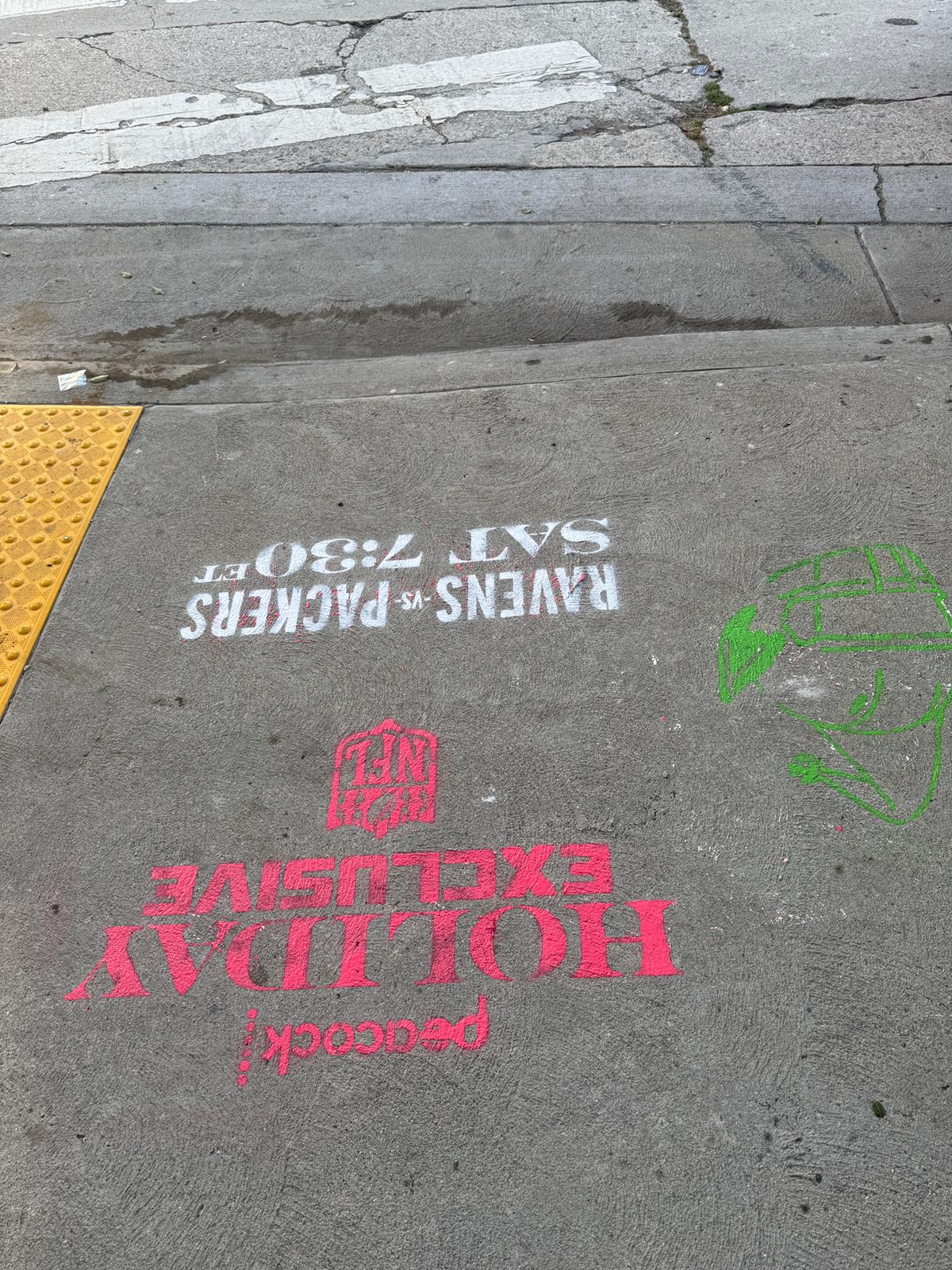 Stencil 25.3 Arts District Mateo St